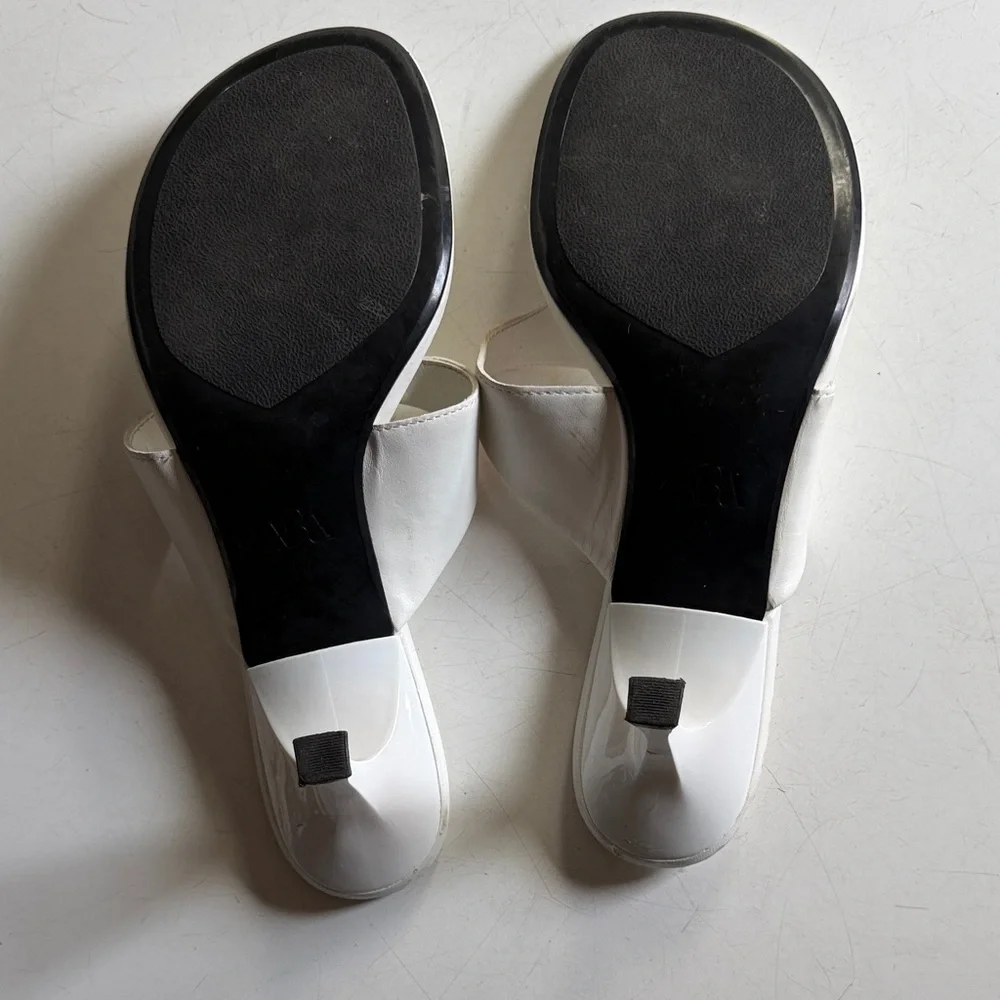 Zara White Minimal Thong Sandals - Picture 3 of 4